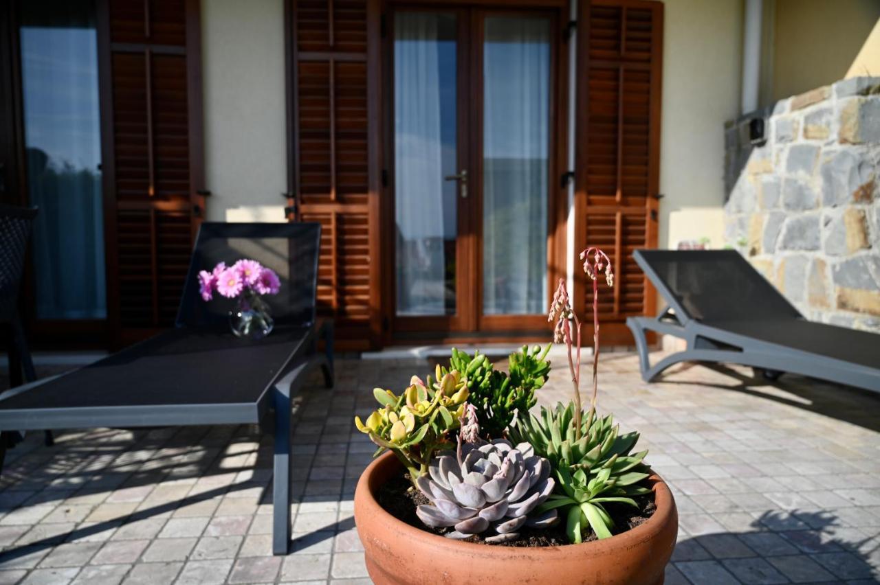 Sea Star Apartment Koper Exterior photo